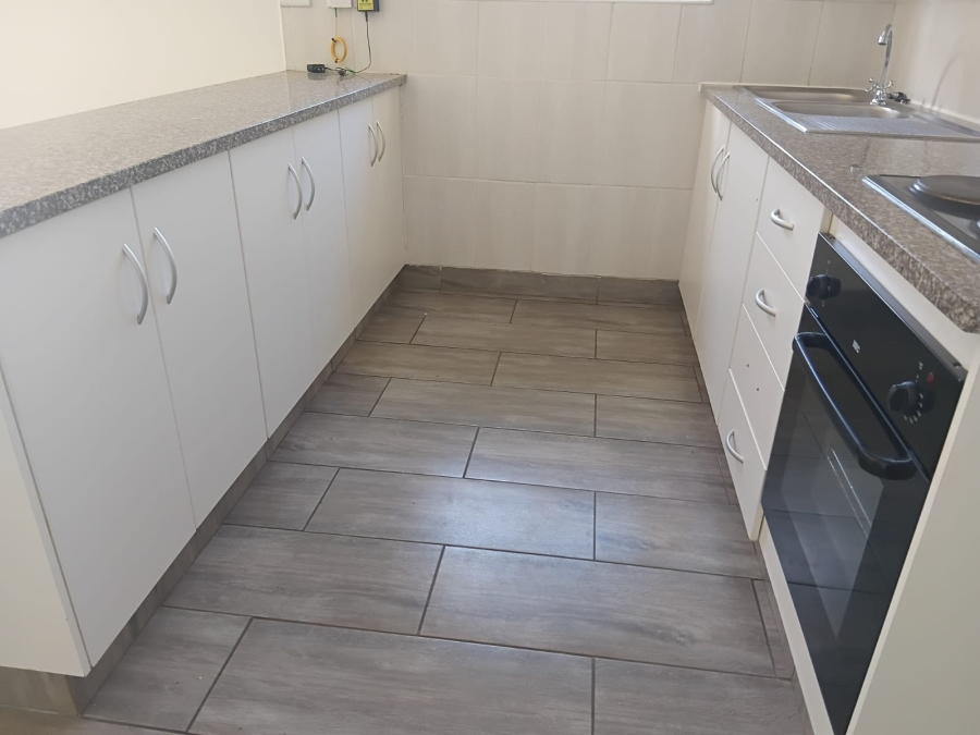 To Let 2 Bedroom Property for Rent in Dana Bay Western Cape